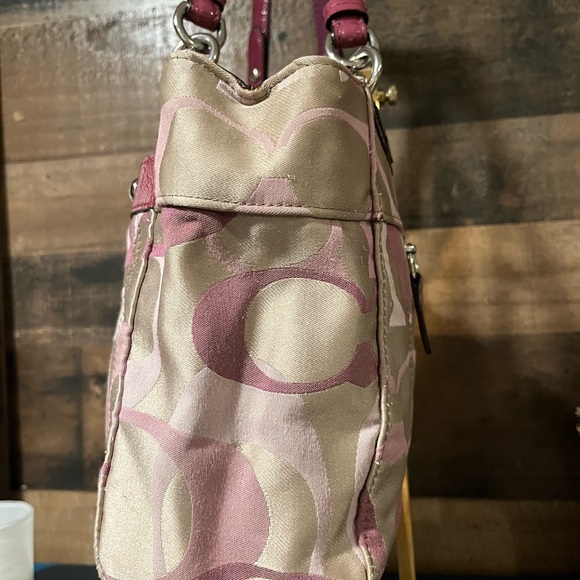 Coach Berry Satchel Tote Bag C Logo Purple Patent Leather - Picture 3 of 11